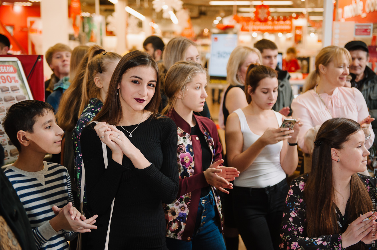 Макси петрозаводск. ТЦ макси Петрозаводск джунгли. Феникс Петрозаводск макси. Подружка Петрозаводск макси. Макси фильмы Петрозаводск.